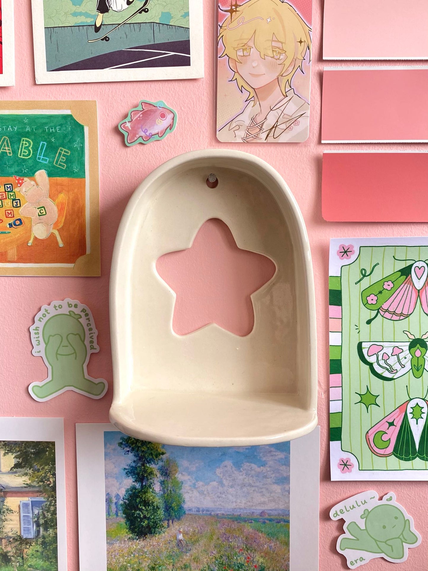 Large Star Cut-Out Wall Shelf