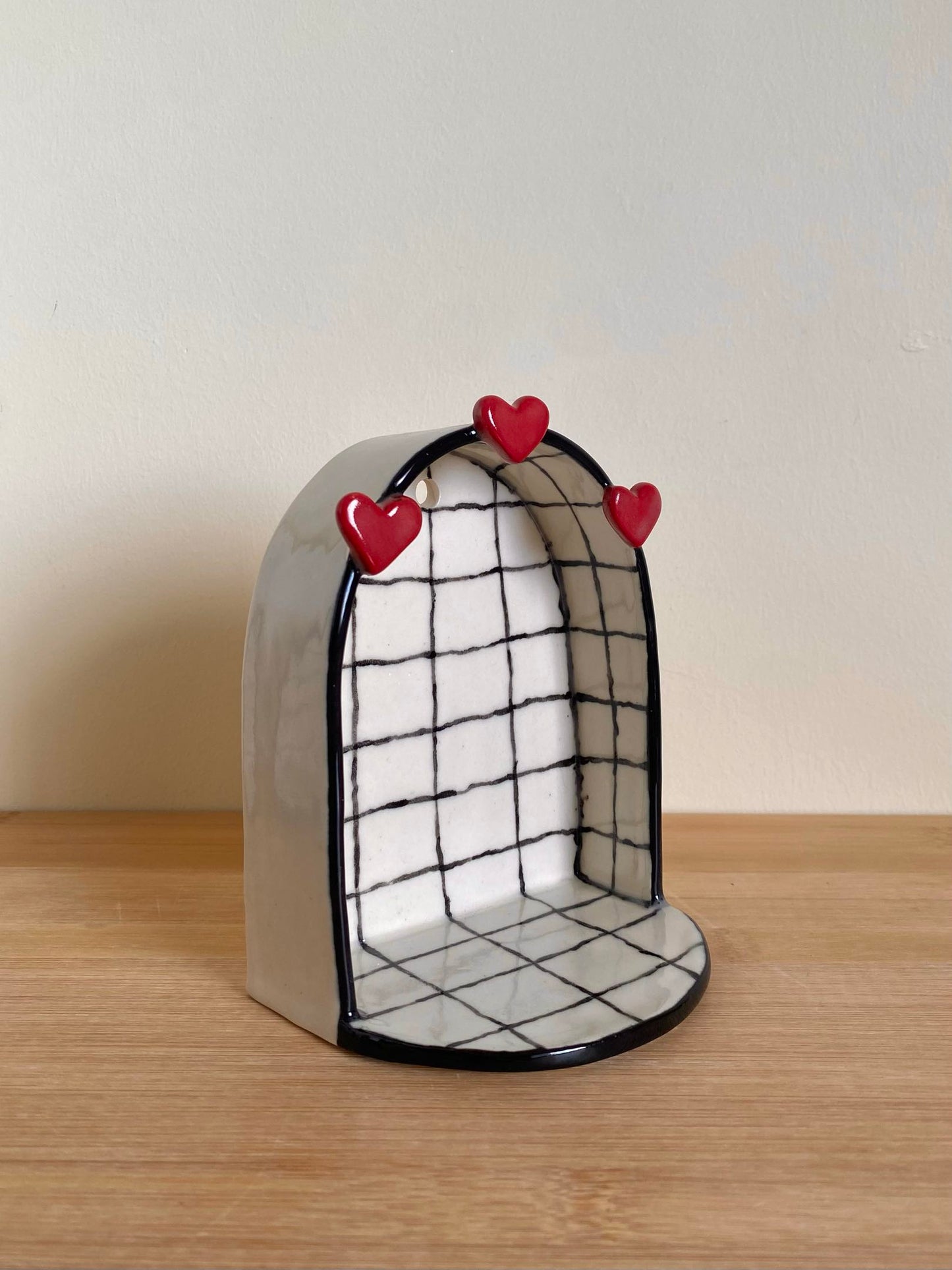 Medium Grid Heart Wall Shelf